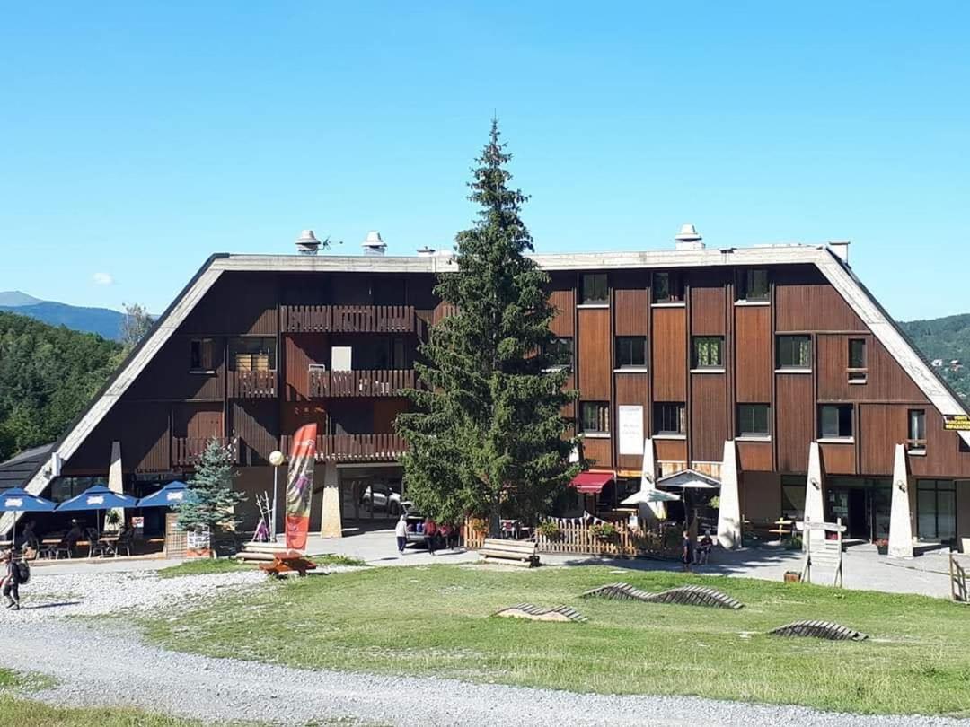 Hotel Saint Jean Montclar  Zewnętrze zdjęcie